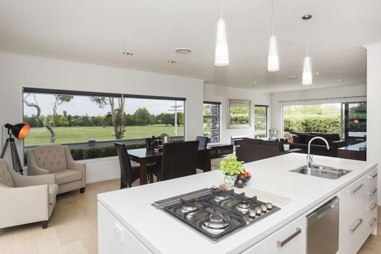 2 Charteris Rise Riverdale_15