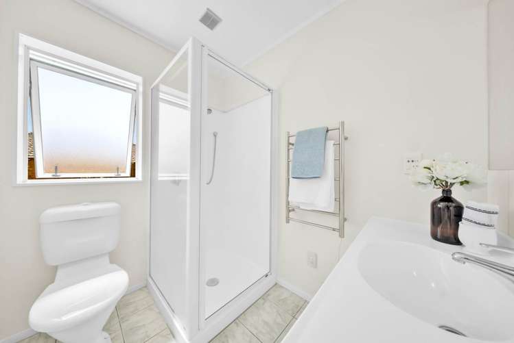 8 Lushington Place Huntington Park_15