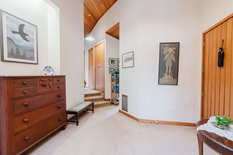 134 Lake Crescent Hamilton Lake_14