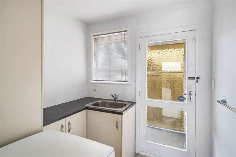 2 Bidwell Place Hillmorton_10