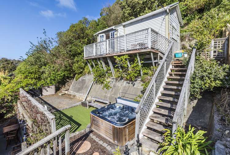 13 Valley Street Island Bay_12