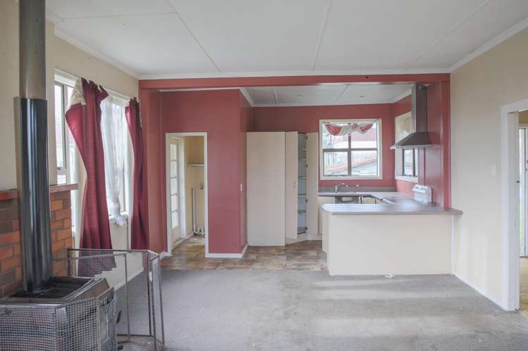 11 Theodore Street Bluff_10