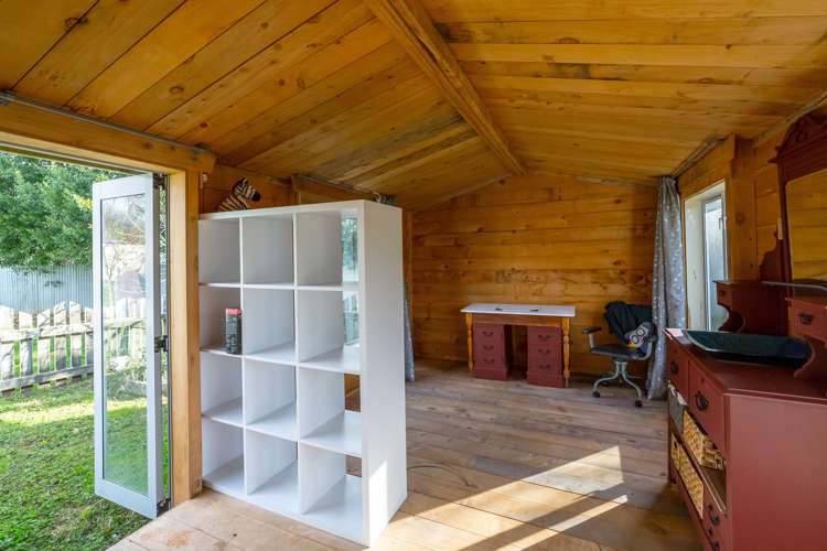 12 Clifton Avenue Carterton_16