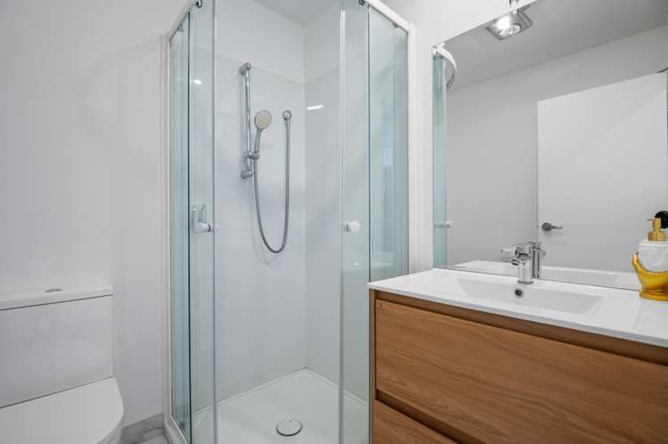 96E Walmsley Road 10672_8