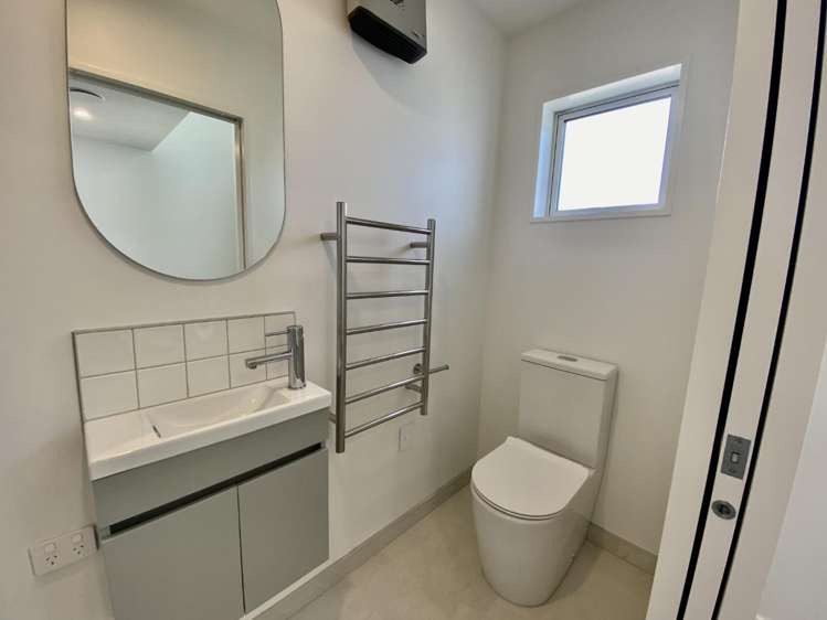 8/2 Hammond Place 10222_12