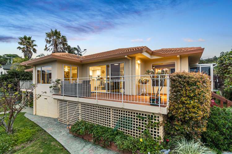 4 Astor Place Orewa_11