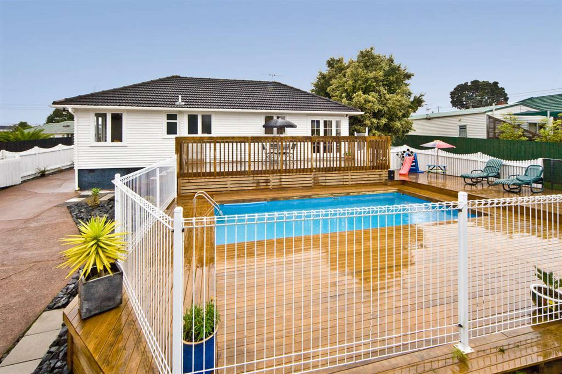 6 Grainger Road Te Atatu South_0