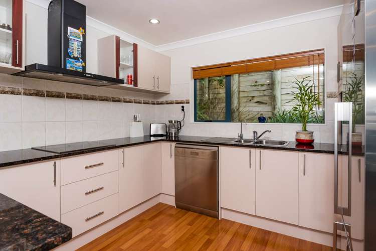 2/39 Regency Place Sunnynook_18