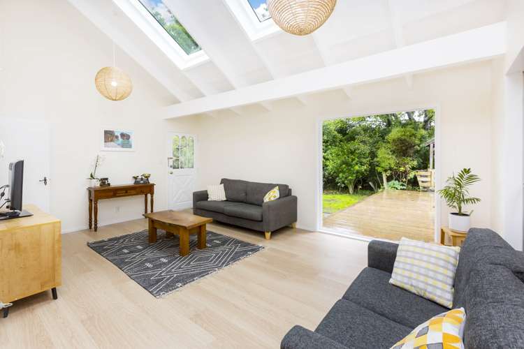 23a Heretaunga Square Silverstream_9