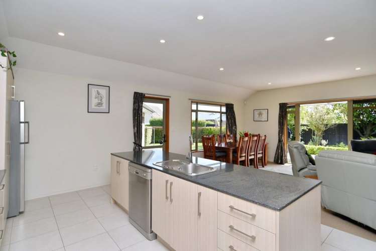 34 Oregon Place Burwood_9