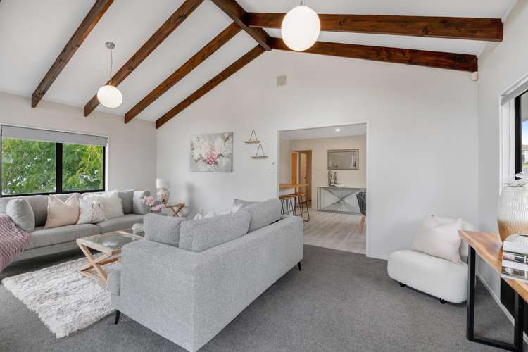 15A Tetrarch Place Totara Vale_6