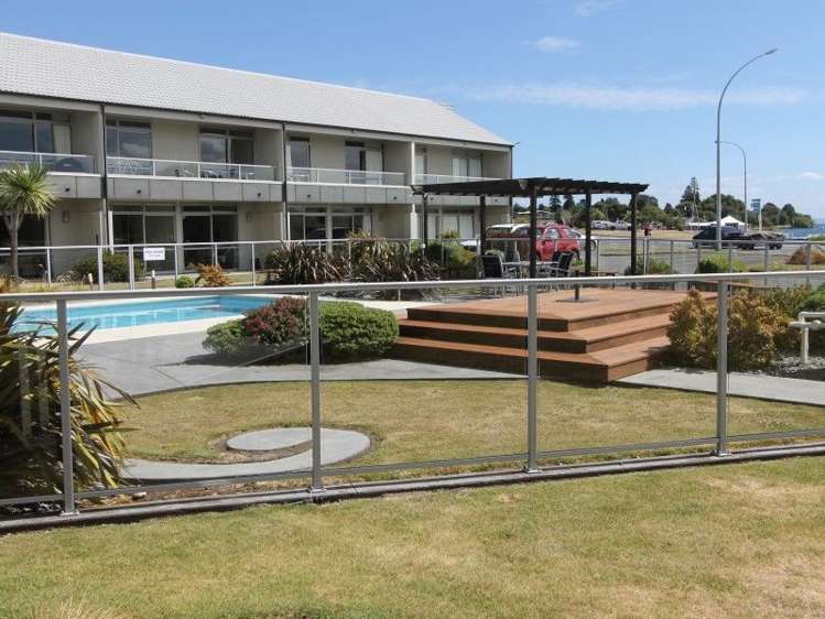3/300 Lake Terrace Taupo_6