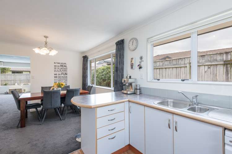 20 Bremner Crescent Stoke_8