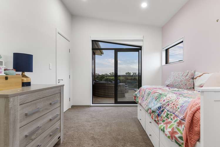 78 Weatherly Drive Beachlands_17