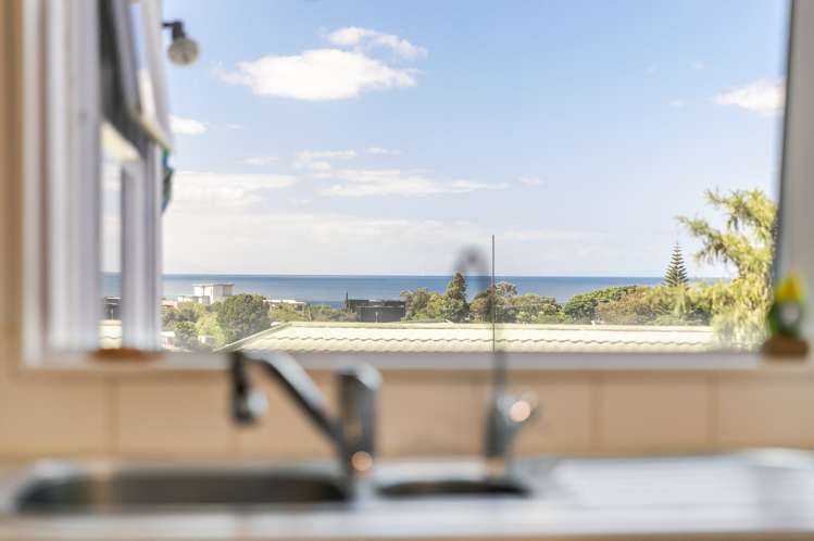 3 Jean Place Stanmore Bay_2