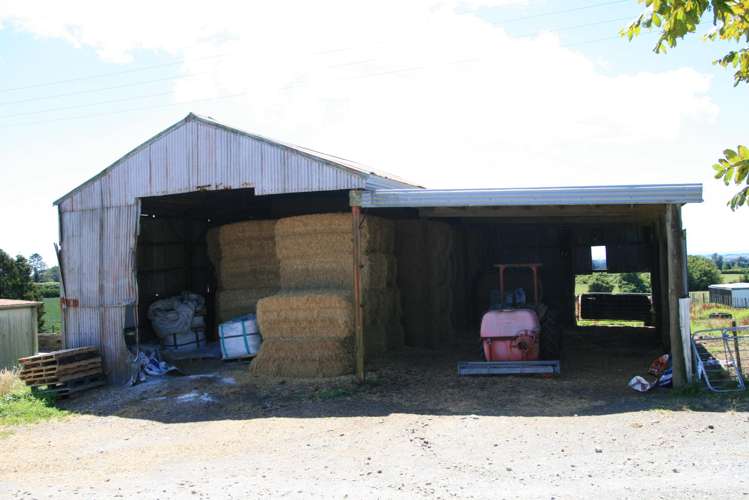 1996 Egmont Road Inglewood_13