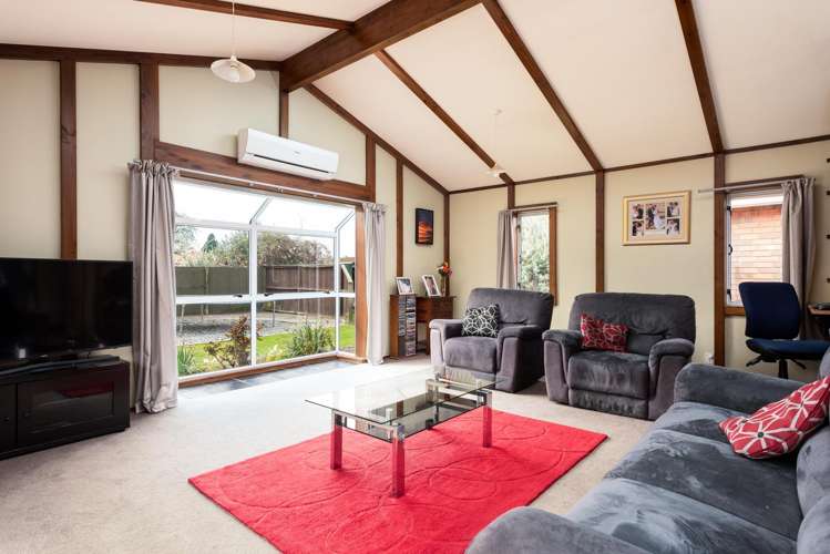 4 Gill Crescent Redwoodtown_5