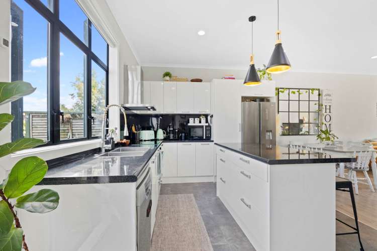 47/1 Ambrico Place New Lynn_5