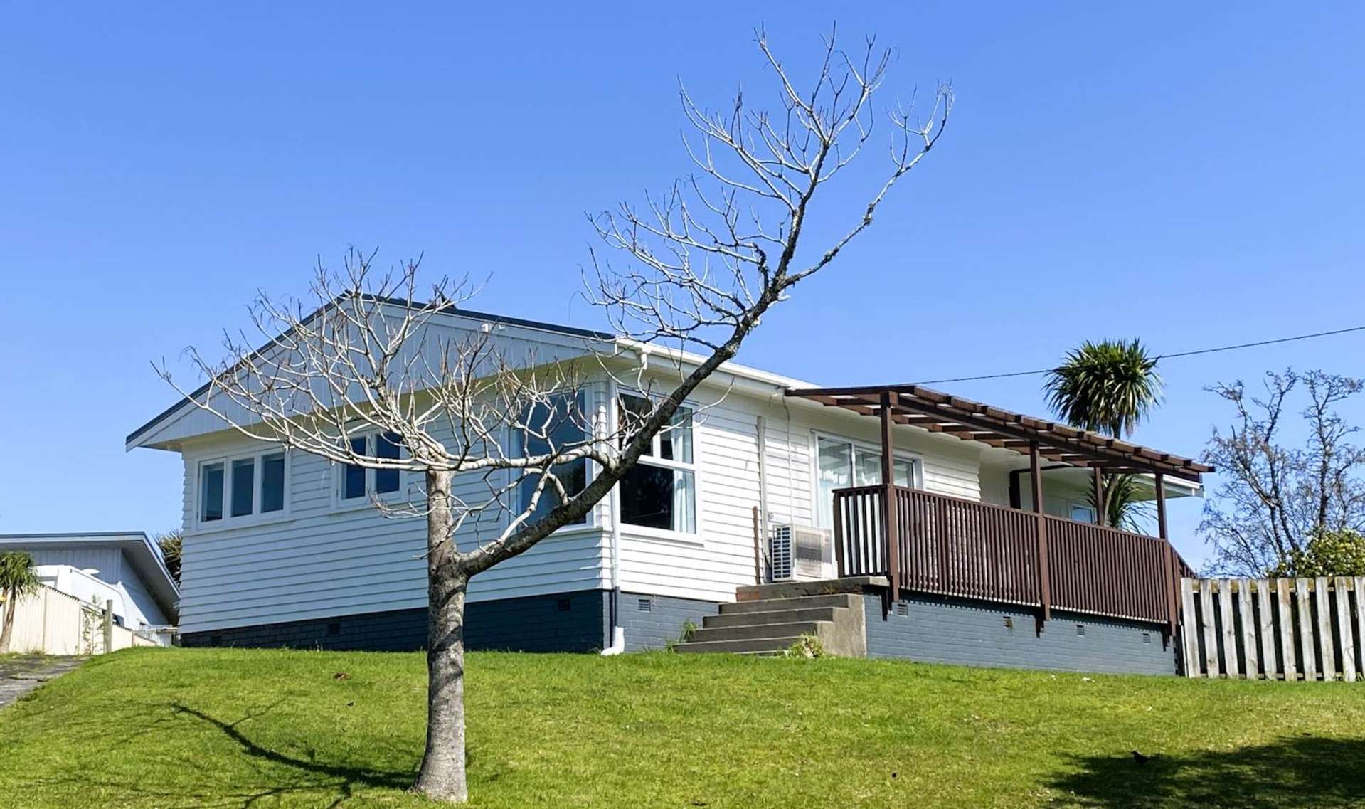 8 Shanley Crescent Waiuku_0