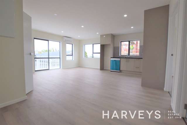 Affordable Modern Living in Glen Eden!