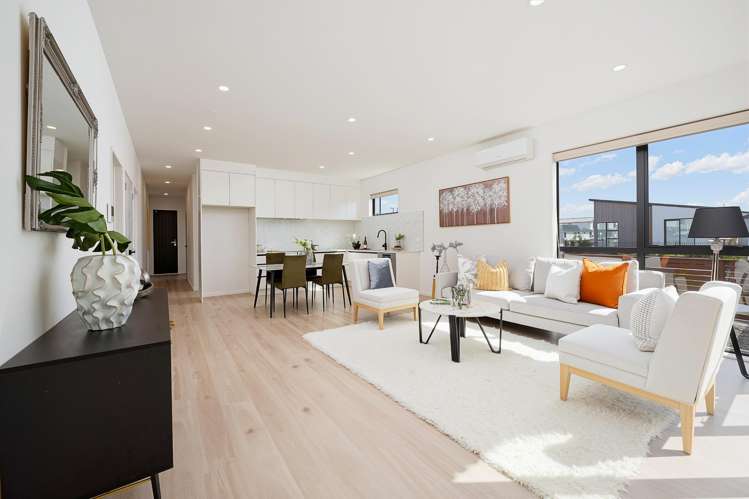 7 Taiororua Avenue Massey_10