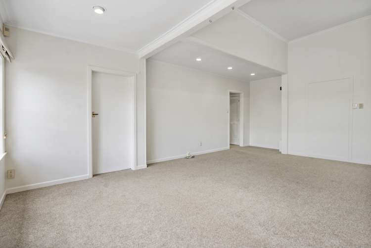 2/6 Aratonga Avenue Greenlane_6