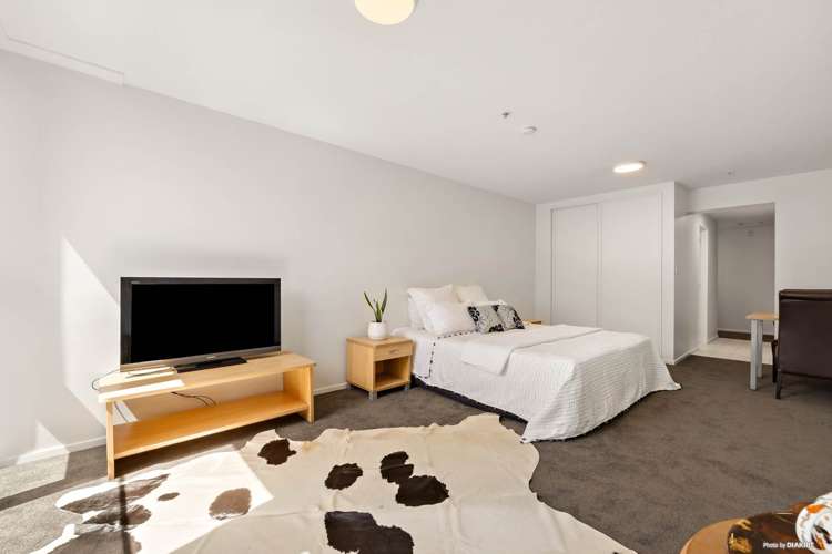 16A/3 Whitaker Place City Centre_3