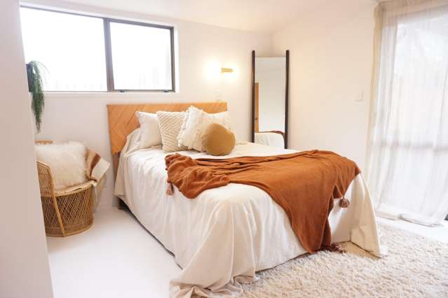 2/8 Lydia Avenue 10887_3