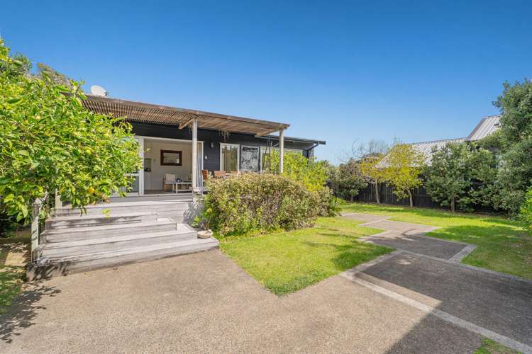 226 Kenwood Drive Matarangi_21