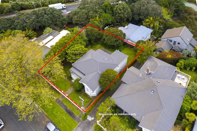 33 Waimana Avenue Northcote Point_17