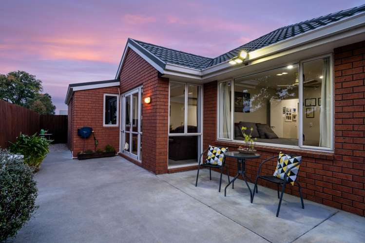 2/20 Braddon Street Addington_18