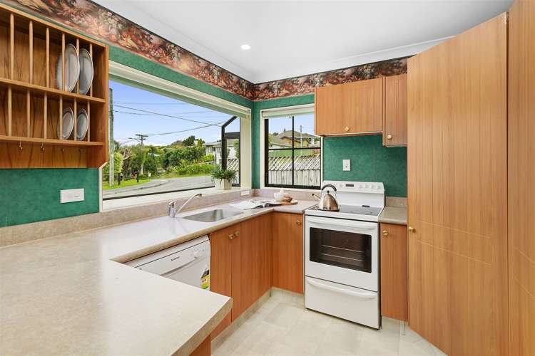 23a Larsen Crescent Tawa_8