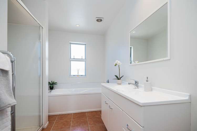 68 Waverton Terrace Churton Park_11