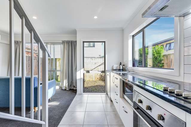 6/113 Knighton Road Hillcrest_4