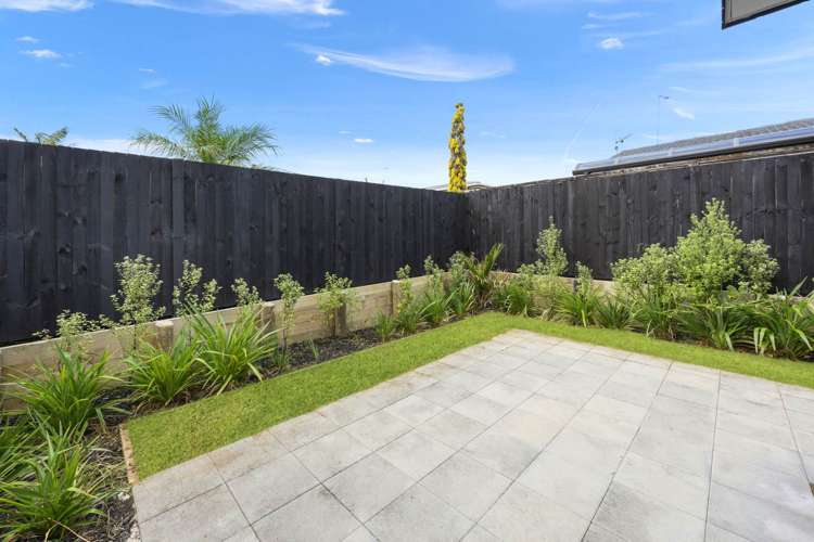 1/16 Treasure Lane Te Atatu South_9