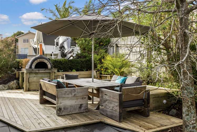 56 Donald Street Stanmore Bay_16