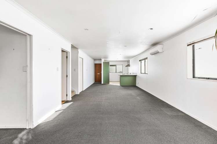 8/17 Harbour View Road Te Atatu Peninsula_5