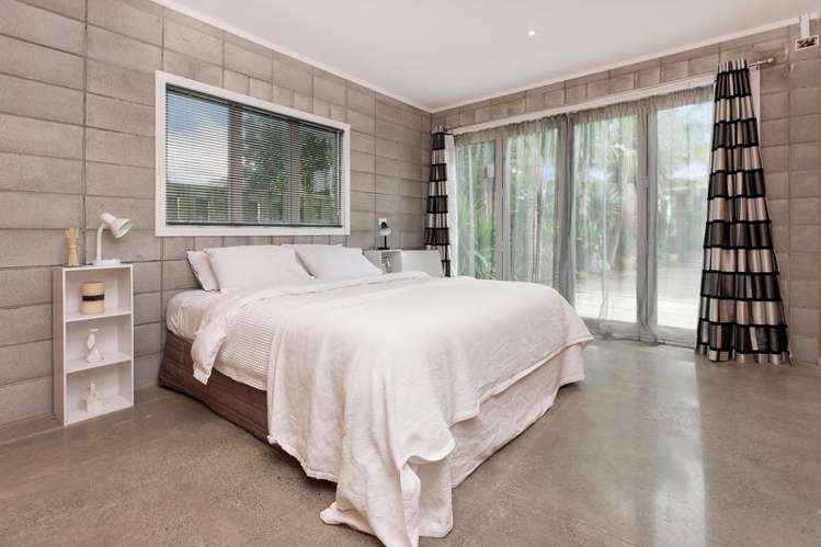 35 Royal View Road Te Atatu South_11