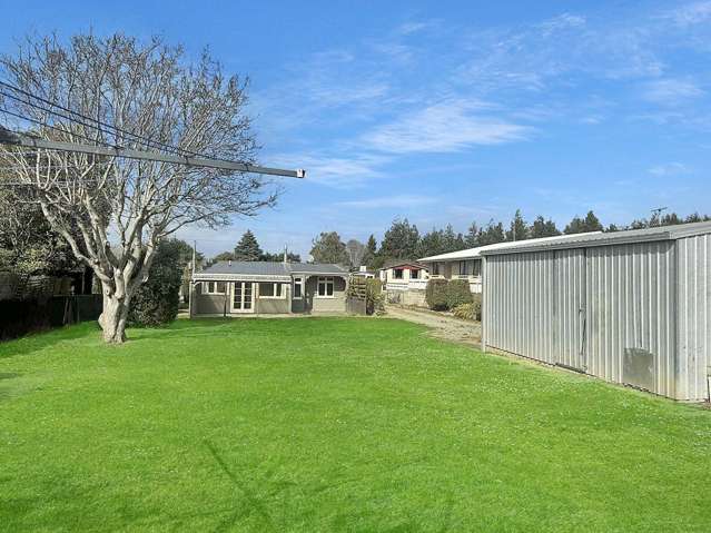 Walking distance to Weston School
