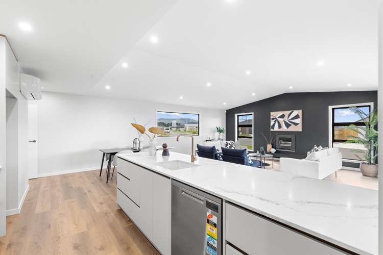 1 Corfu Crescent Fitzherbert_14