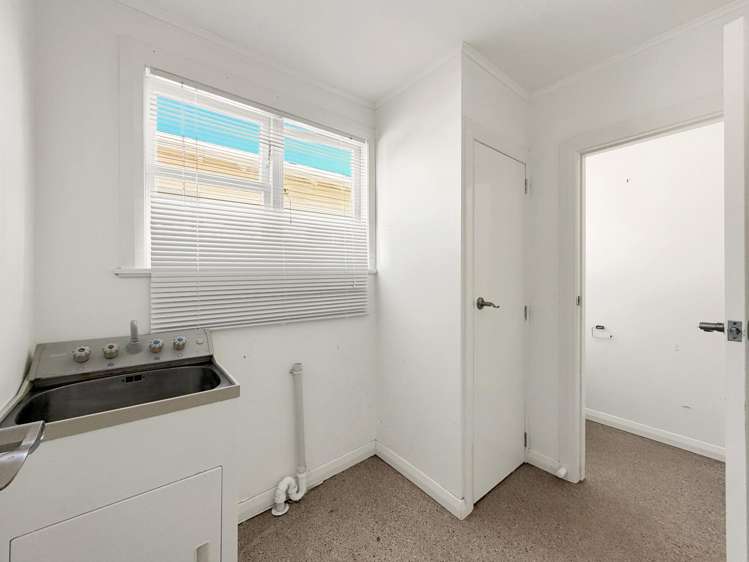 69 Carlton Avenue 1208_16