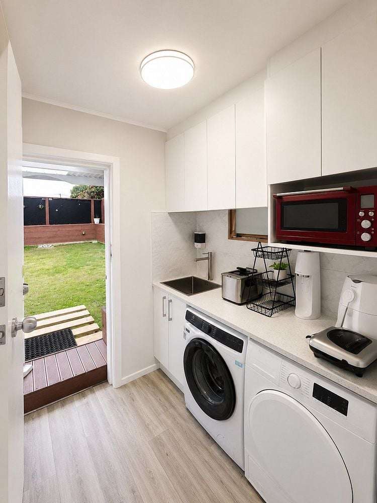 2/4 Ray Small Drive Papakura_10