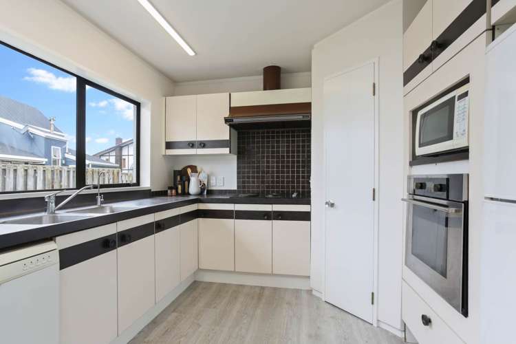 26 Kennedy Avenue Forrest Hill_7