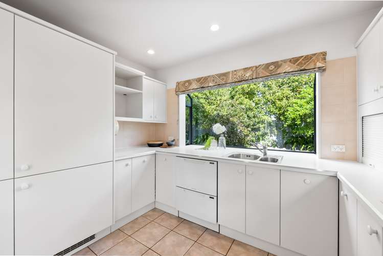 2/94 Pretoria Street Lower Hutt_7