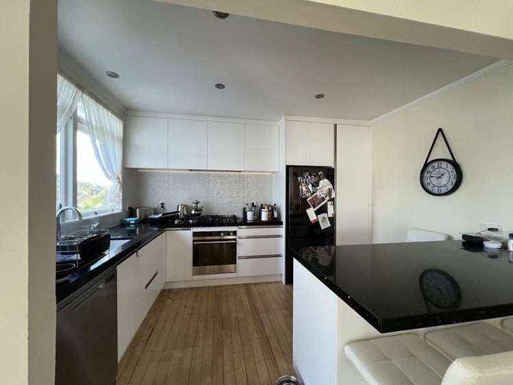 44 Deuxberry Avenue Northcote_3