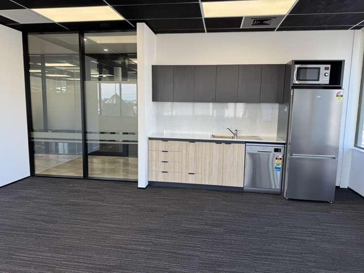 Tenancy 3, Lvl 5, 11 Garden Place Hamilton City Central_3