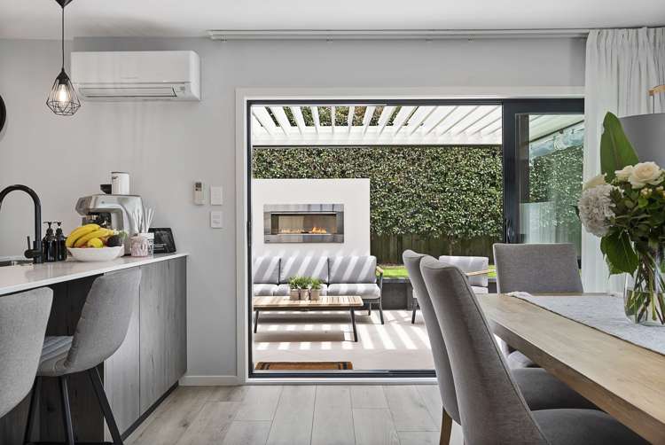 2/1 Aliford Avenue One Tree Hill_1