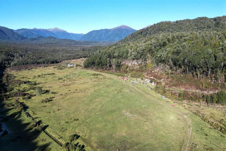 1480 Snowy River Road Ikamatua_11