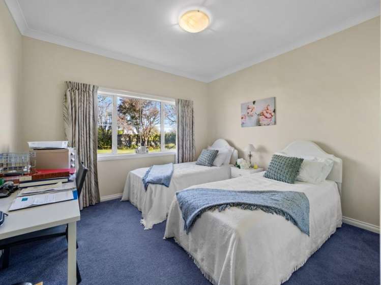 1 Farm Road Allenton_23