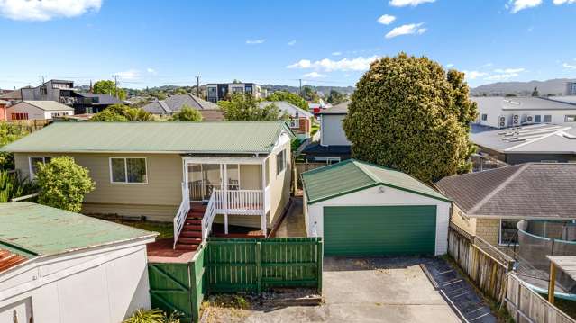 2A Netherlands Avenue Kelston_2